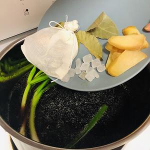 先熬卤汤后卤肉的五香酱卤牛肉（附蘸料配方➕老卤汤保存方法）的做法 步骤8