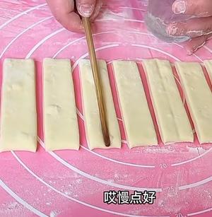 炸油条 茶叶蛋豆腐脑酱香饼西多士面的做法 步骤5