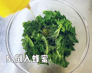 Wagas羽衣甘蓝沙拉复刻 春夏必收藏的做法 步骤2