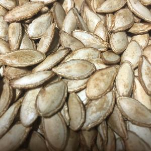 炒南瓜籽的做法 步骤8