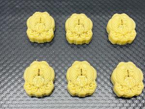 奶香台式月饼 糕皮喜饼 杏仁南瓜籽板栗莲蓉 香浓好滋味的做法 步骤15