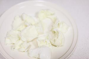 卡普里风味沙拉insalata caprese/水牛芝士沙拉（布拉塔burrata可做）的做法 步骤4