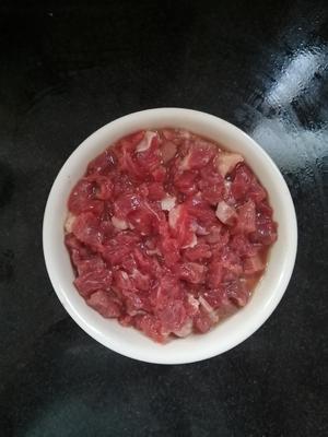 美味零食牛肉粒自制的做法 步骤2