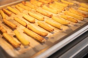 宅家必备小零食炸薯条-凯度蒸烤箱的做法 步骤10