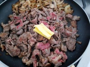 费城牛肉奶酪三明治 philly cheese steak的做法 步骤8