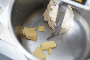 软到直不起腰的云朵榴莲吐司的做法 步骤10