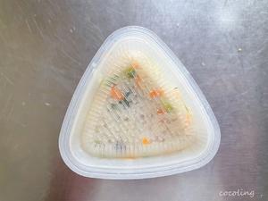 自制肉松的肉松饭团的做法 步骤12