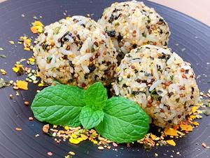 金猫咪食堂-濑户香松金枪鱼饭团的做法 步骤13