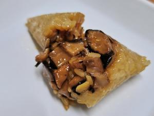 肉粽&素粽（小脚粽包法视频）的做法 步骤23