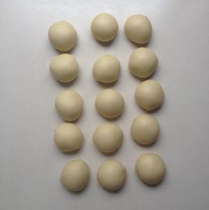 泳式鲜肉榨菜月饼的做法 步骤7