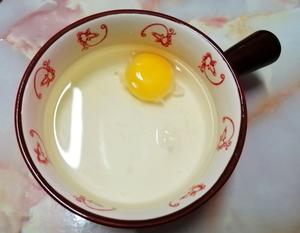 两个秘诀教你蒸出完美的鸡蛋羹的做法 步骤1